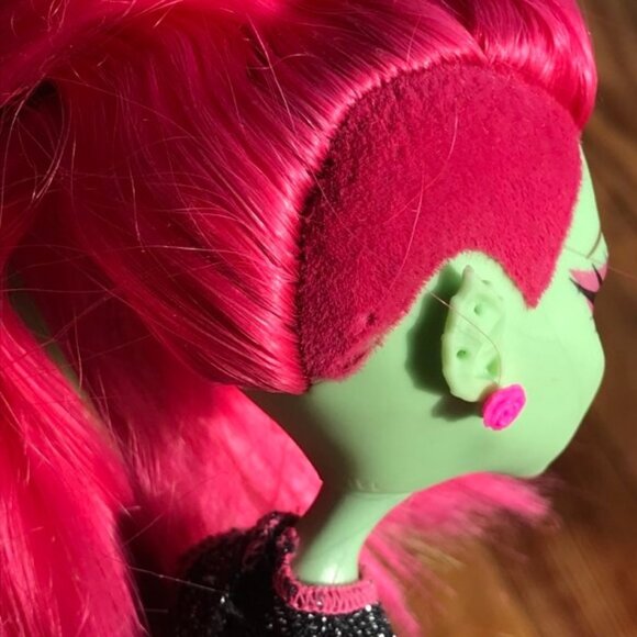 Monster High Doll Venus McFlytrap - Picture 15 of 15